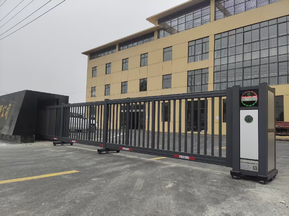 爱体育（中国）-083段滑门